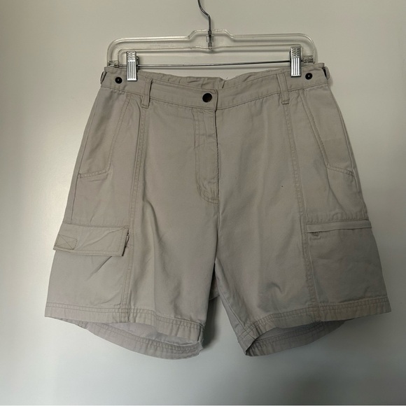Woolrich Vintage High Rise Light Cream Cargo Shorts - Picture 3 of 17